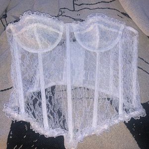 STRAPLESS WHITE LACE CORSET TOP